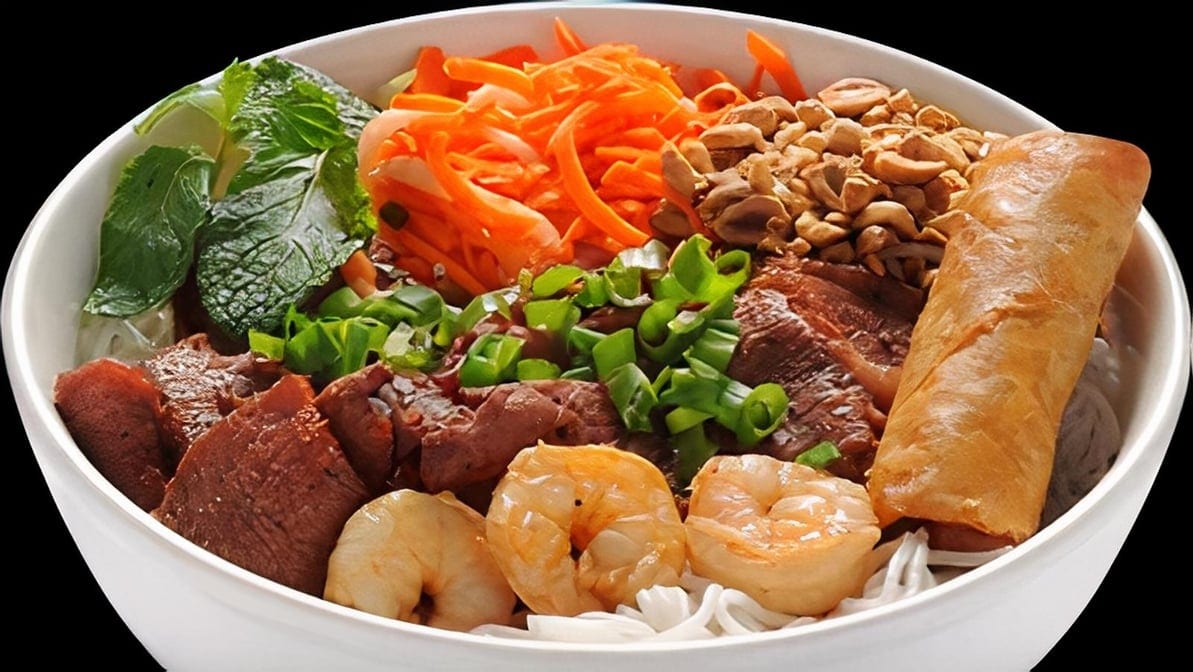 23. Shrimp, BBQ Pork, and Egg Roll with Vermicelli.