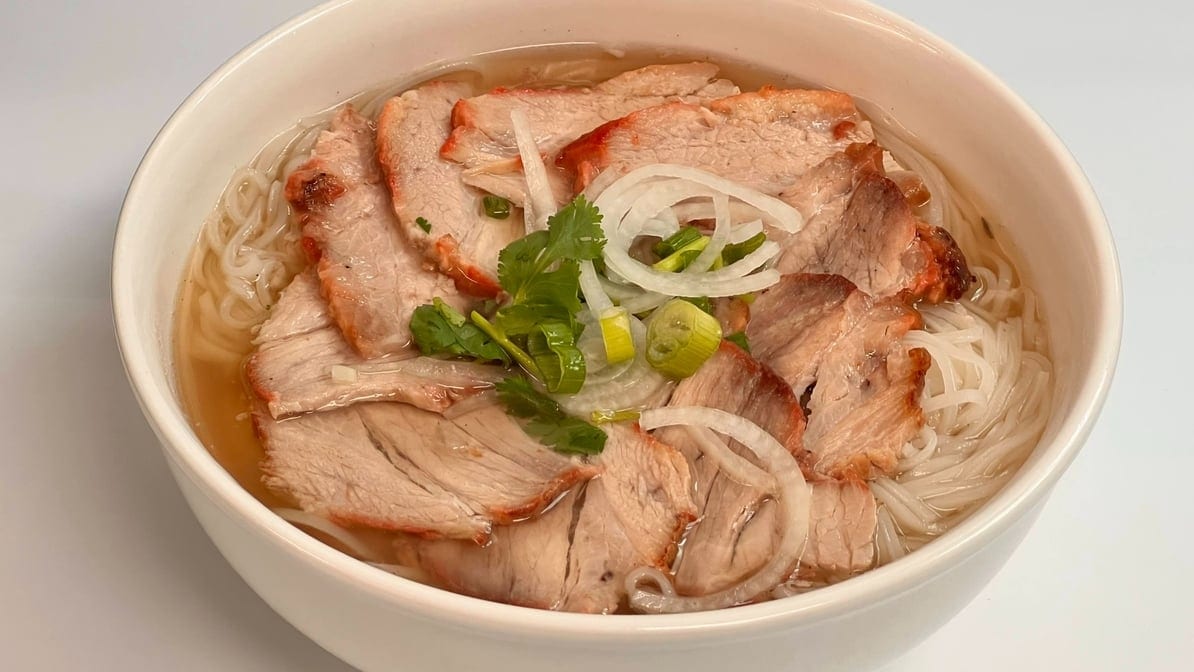 M9. Char Siu Noodle Soup.