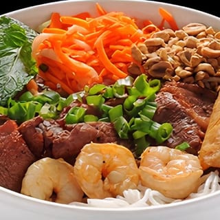 7. Shrimp, BBQ Pork & Egg Roll with Vermicelli