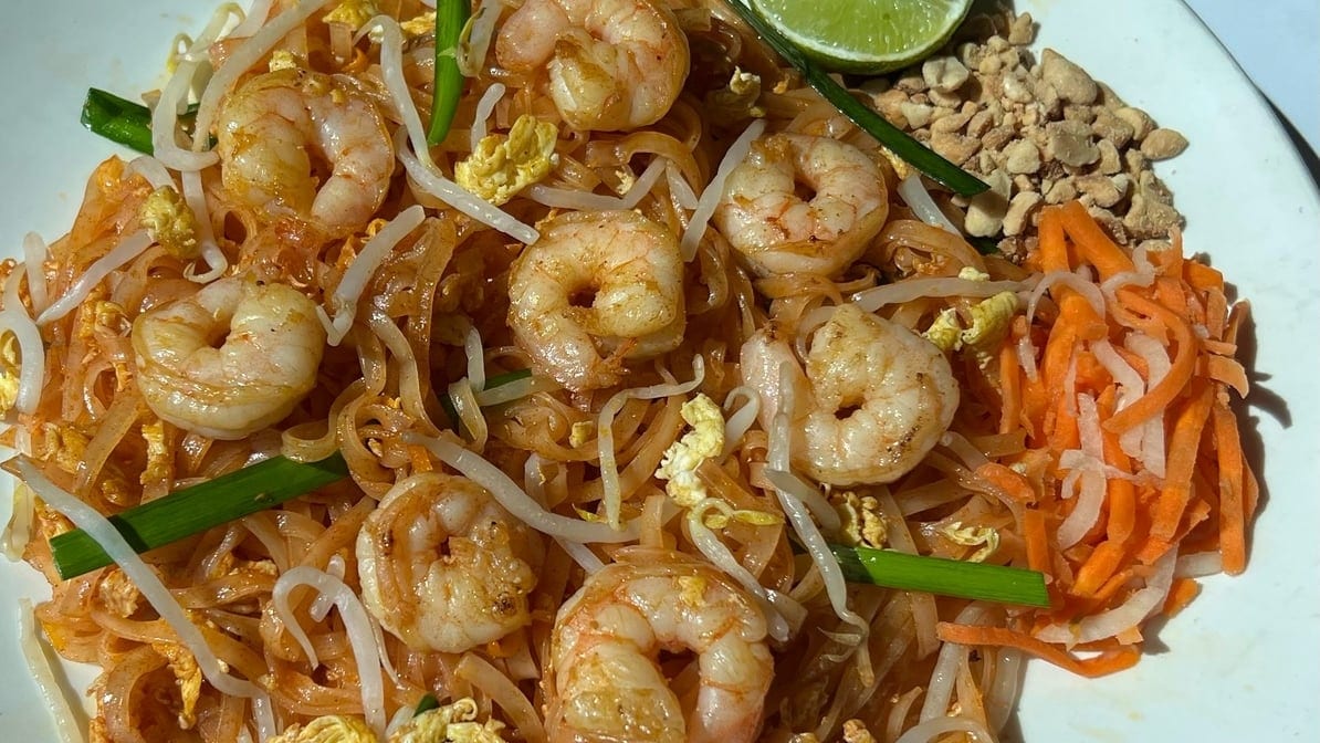 M15. Shrimp Pad Thai.