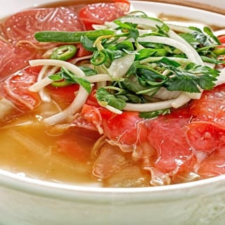 M8. Rare Beef Noodle Soup