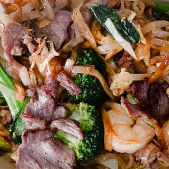 M10 Beef Fried Noodle.